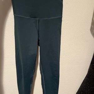 DYI/Define Your Inspiration High Waist Leggings Forest Green